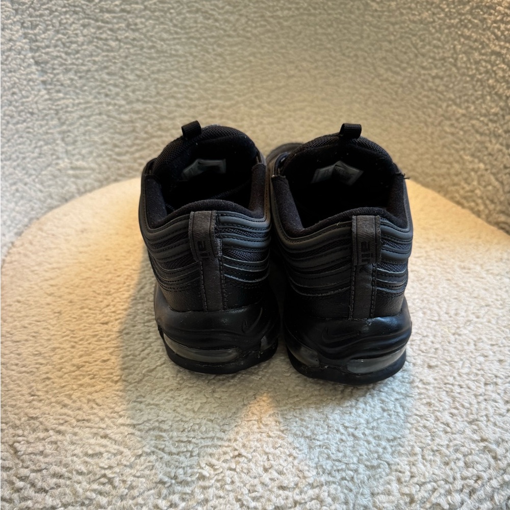 Nike Air Max Sneakers | 7.5 | PLEASE READ DESCRIPTION - Picture 5 of 9